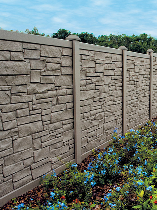 Composite Fence Contractor in Tampa Bay area