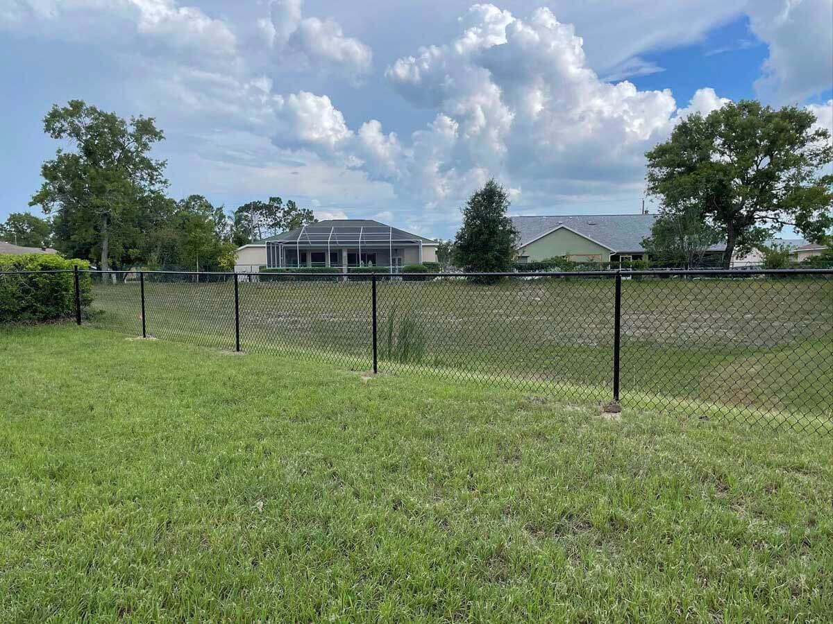 Chain Link Fences in The Tampa Bay area | Golden Eagle Fencing